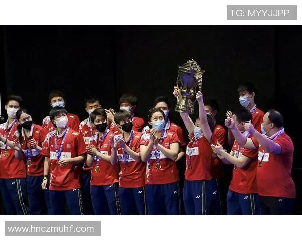 重庆羽毛球队与深圳羽毛球队赛后复盘分析两队节奏与战术对决的深度剖析